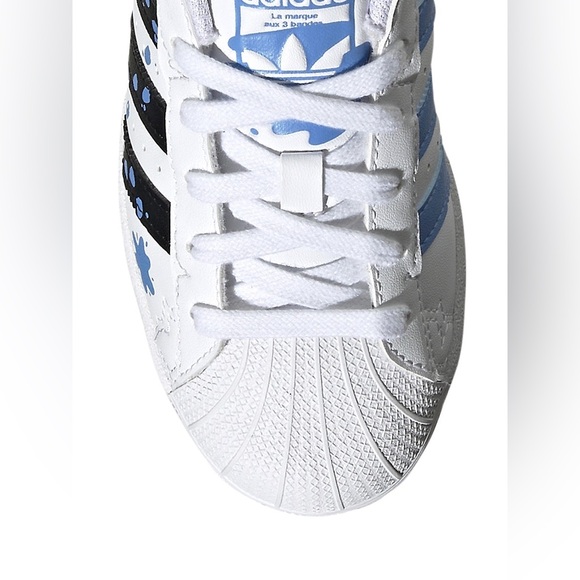 Adidas originals- Disney limited edition new size 4.5 youth - Picture 3 of 9